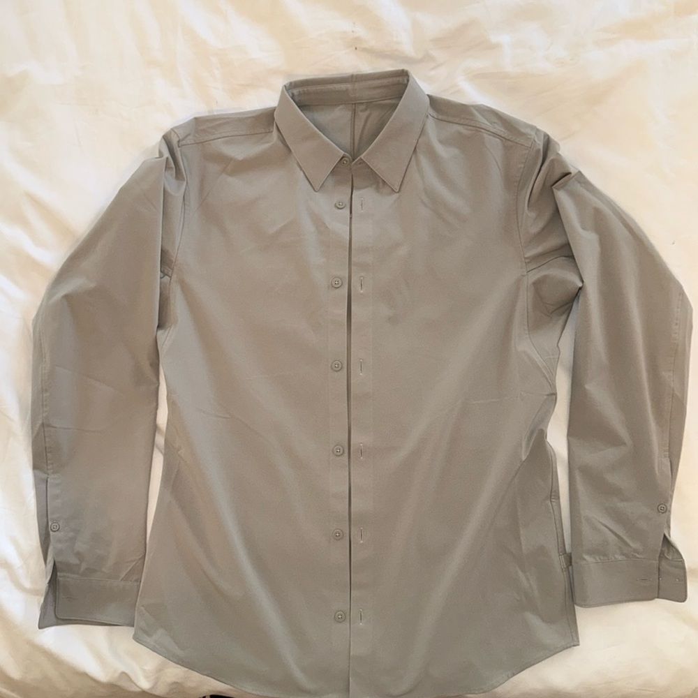 EUC beige “raw linen” large lululemon button down, New Venture style